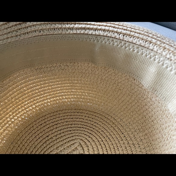 Brand new Fascinator Hat - Picture 2 of 10